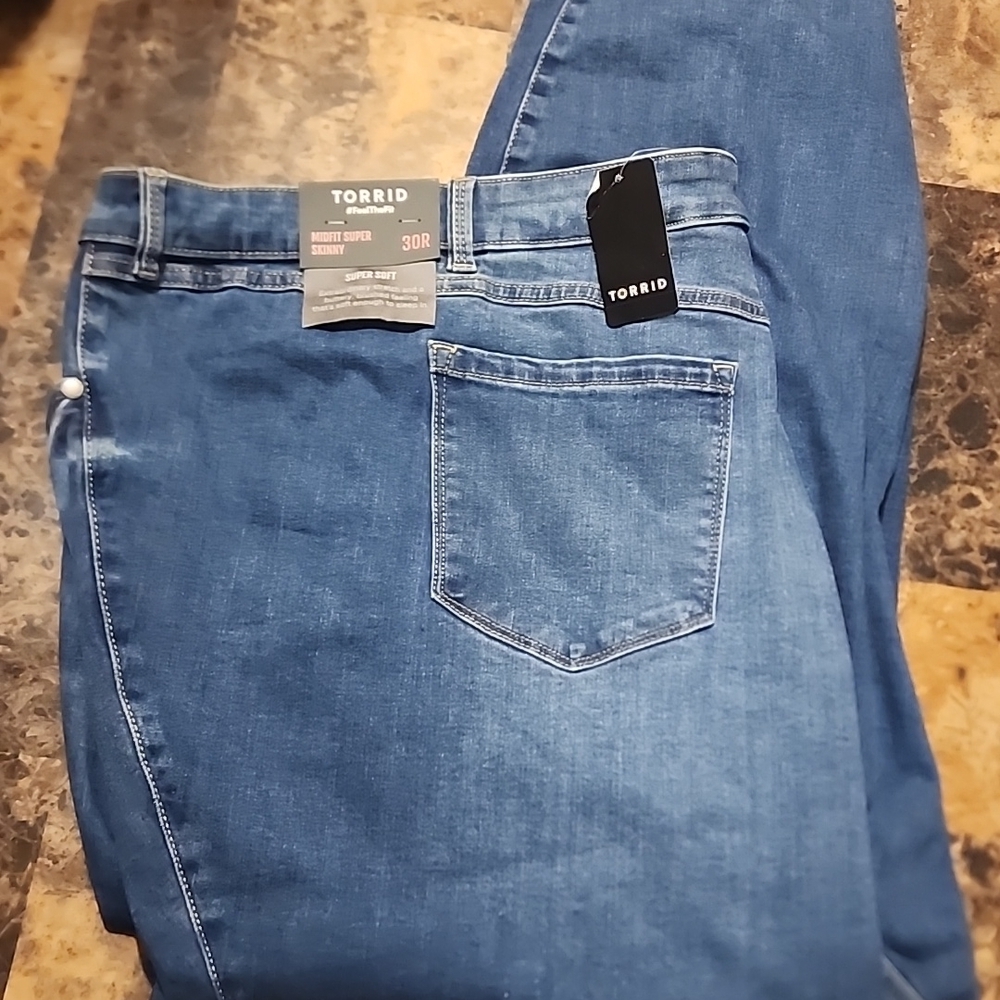 Torrid Jeans woman size 30R NWT